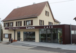 Aussenansicht Gebäude der Bäckerei- Konditorei Laux